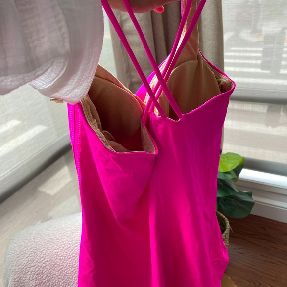 Size 6 Lululemon free to be tank in pink - Picture 3 of 4